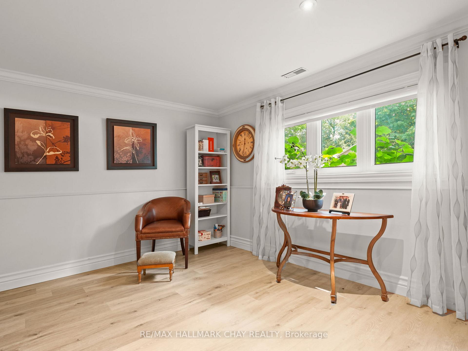 Photo 33 of 20 Downer Crescent, Wasaga Beach — HOMEH