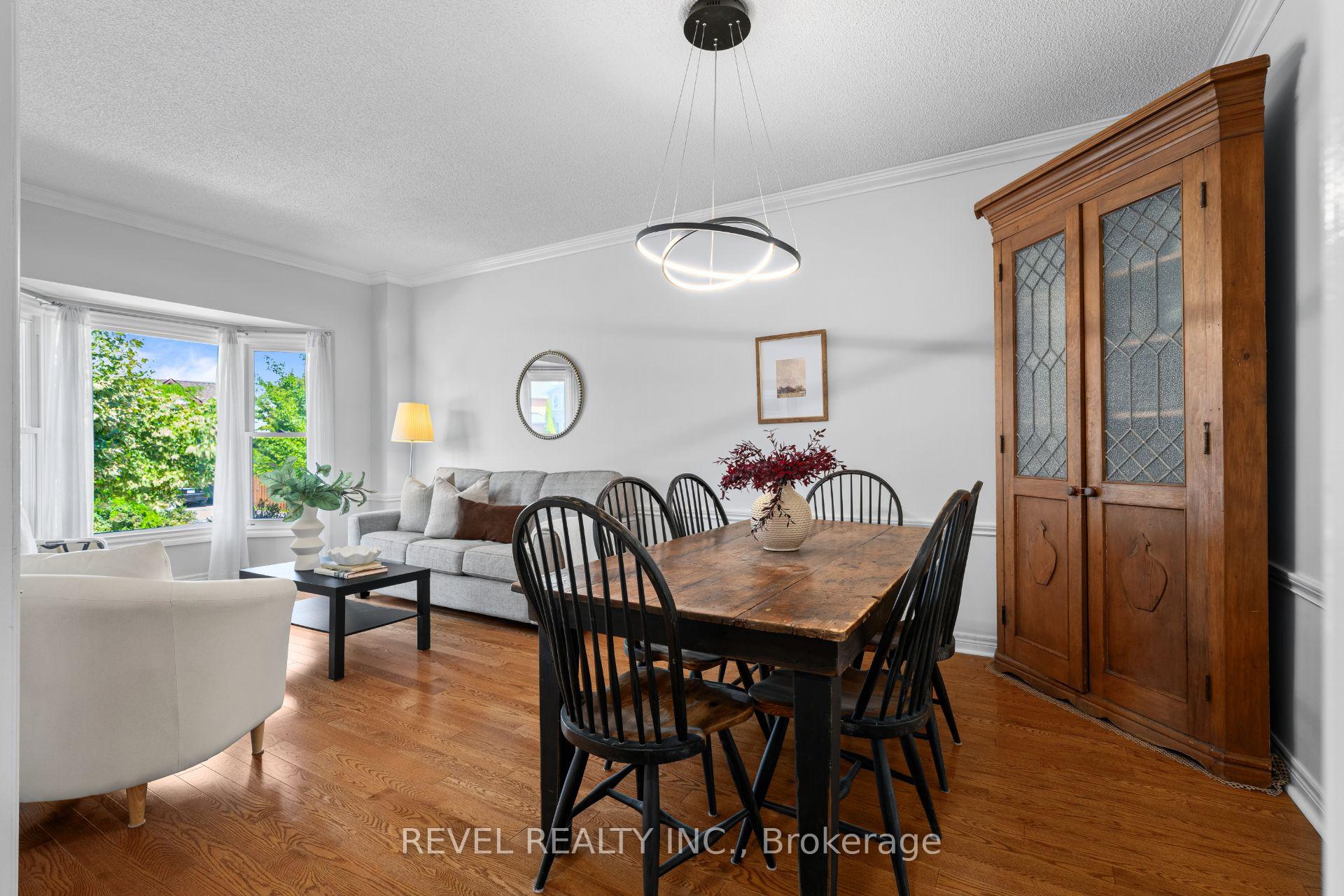 Photo 3 of 1610 Heathside Crescent, Pickering, Liverpool — HOMEH