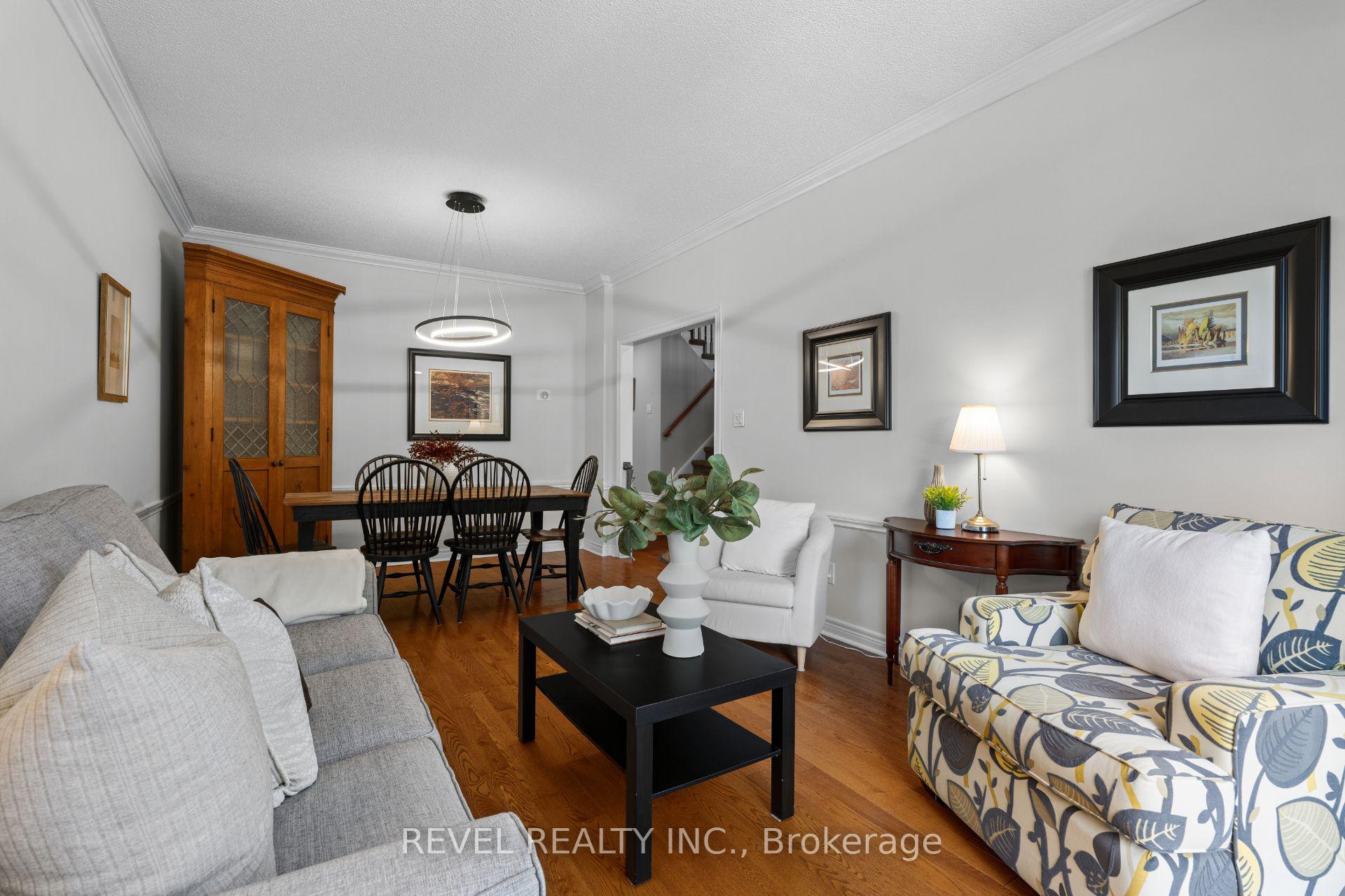 Photo 5 of 1610 Heathside Crescent, Pickering, Liverpool — HOMEH