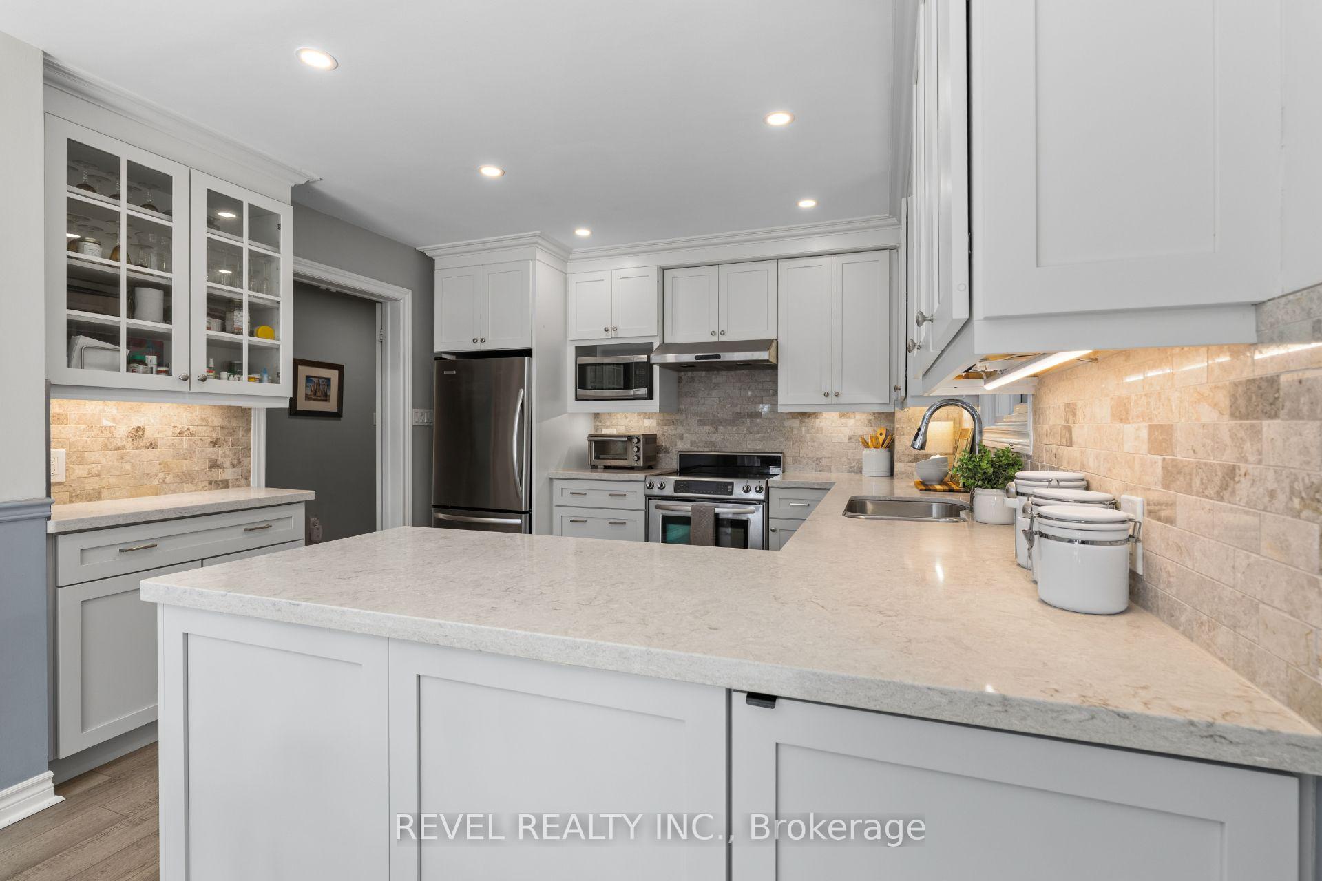 Photo 7 of 1610 Heathside Crescent, Pickering, Liverpool — HOMEH