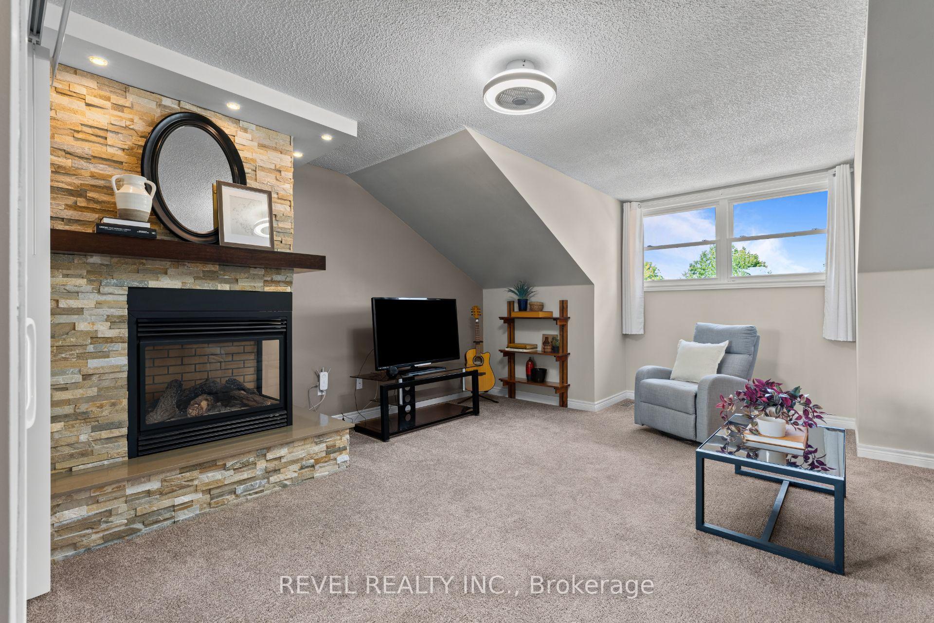 Photo 17 of 1610 Heathside Crescent, Pickering, Liverpool — HOMEH