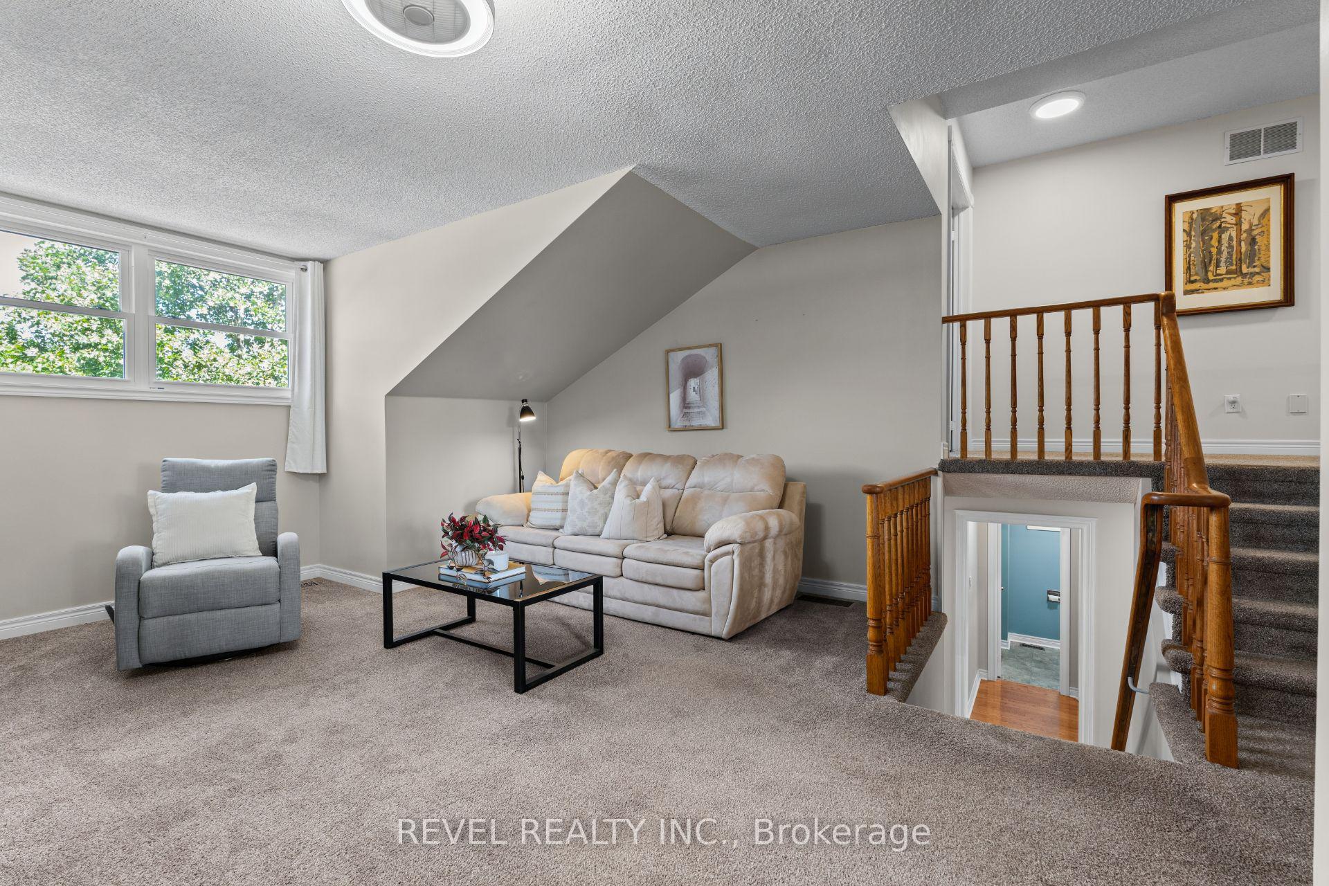 Photo 20 of 1610 Heathside Crescent, Pickering, Liverpool — HOMEH
