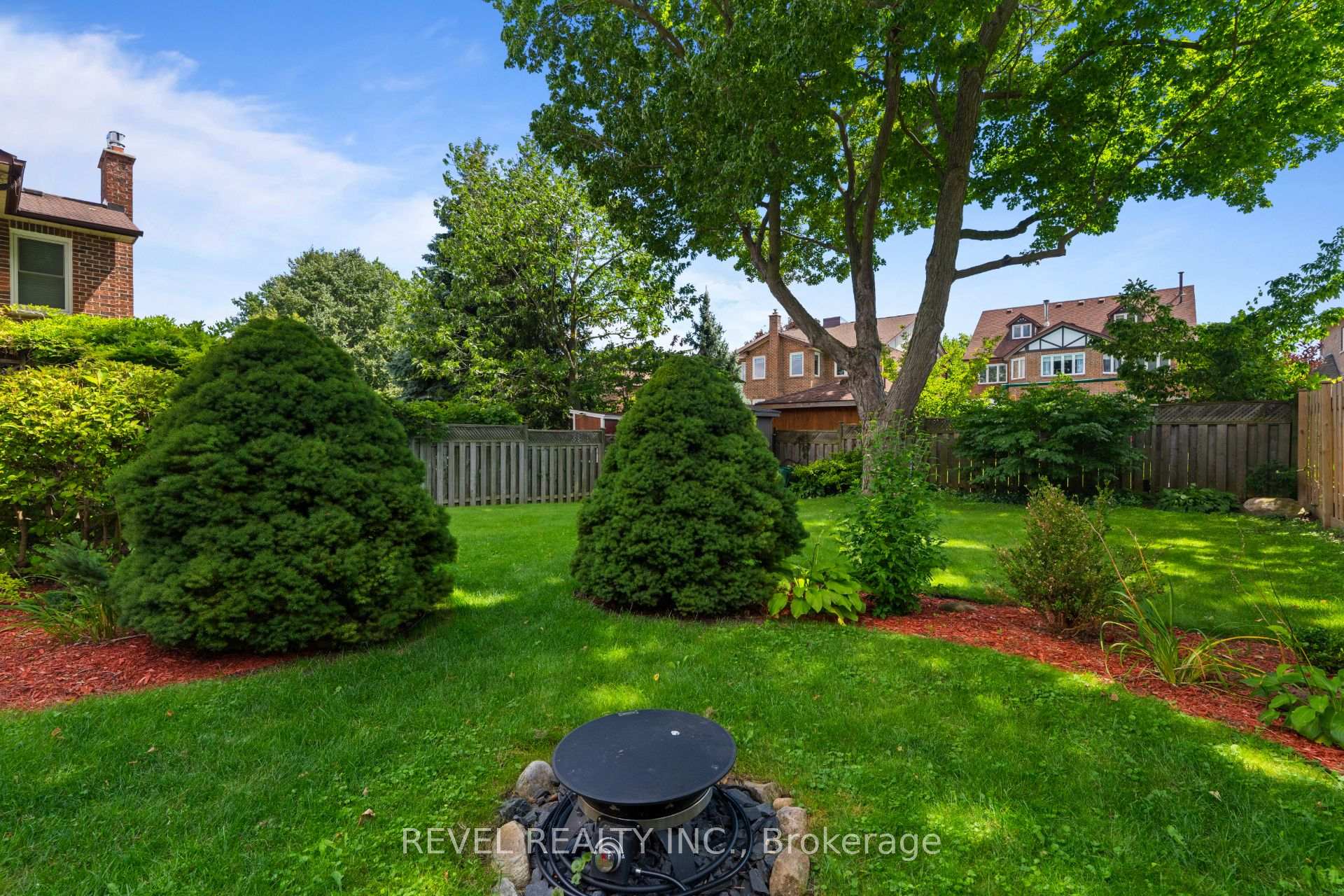 Photo 42 of 1610 Heathside Crescent, Pickering, Liverpool — HOMEH