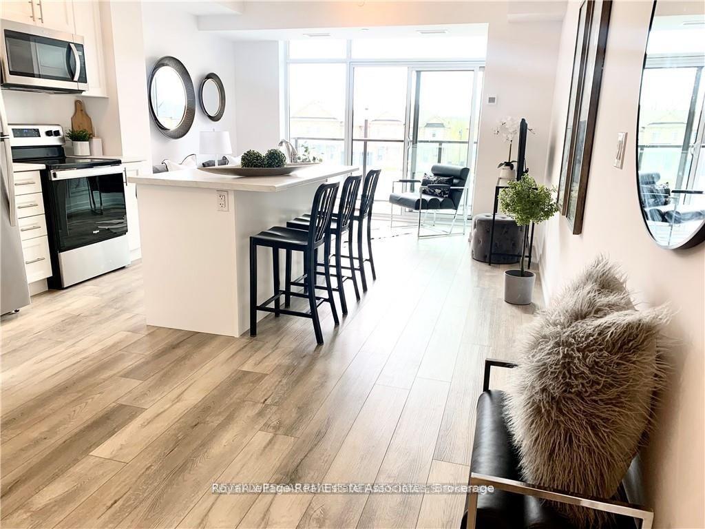 Photo 2 of Unit 215, 460 Dundas Street E, Hamilton, Waterdown — HOMEH