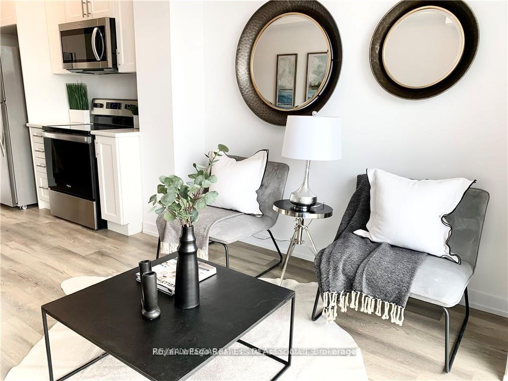 Photo 7 of Unit 215, 460 Dundas Street E, Hamilton, Waterdown — HOMEH