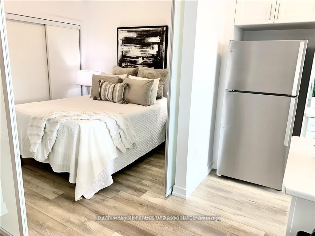 Photo 11 of Unit 215, 460 Dundas Street E, Hamilton, Waterdown — HOMEH