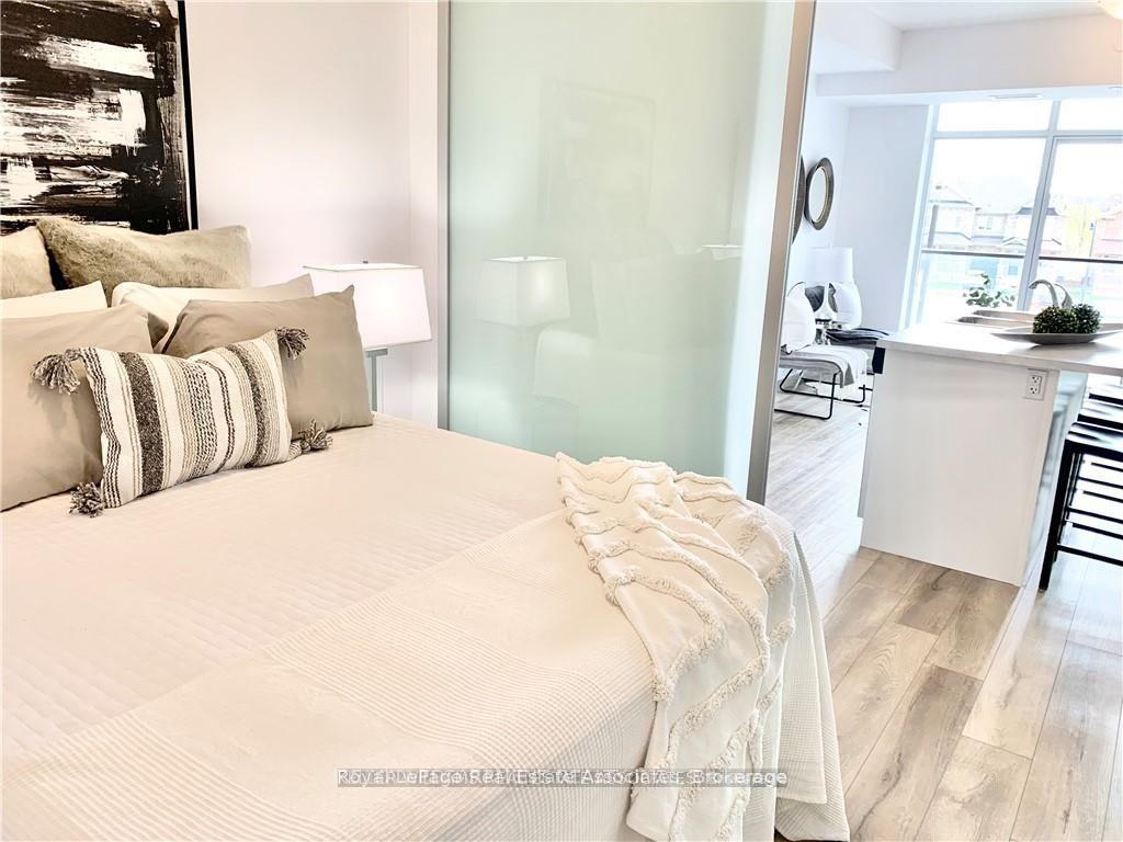 Photo 13 of Unit 215, 460 Dundas Street E, Hamilton, Waterdown — HOMEH