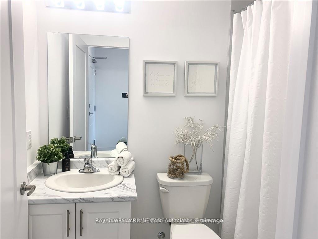 Photo 14 of Unit 215, 460 Dundas Street E, Hamilton, Waterdown — HOMEH