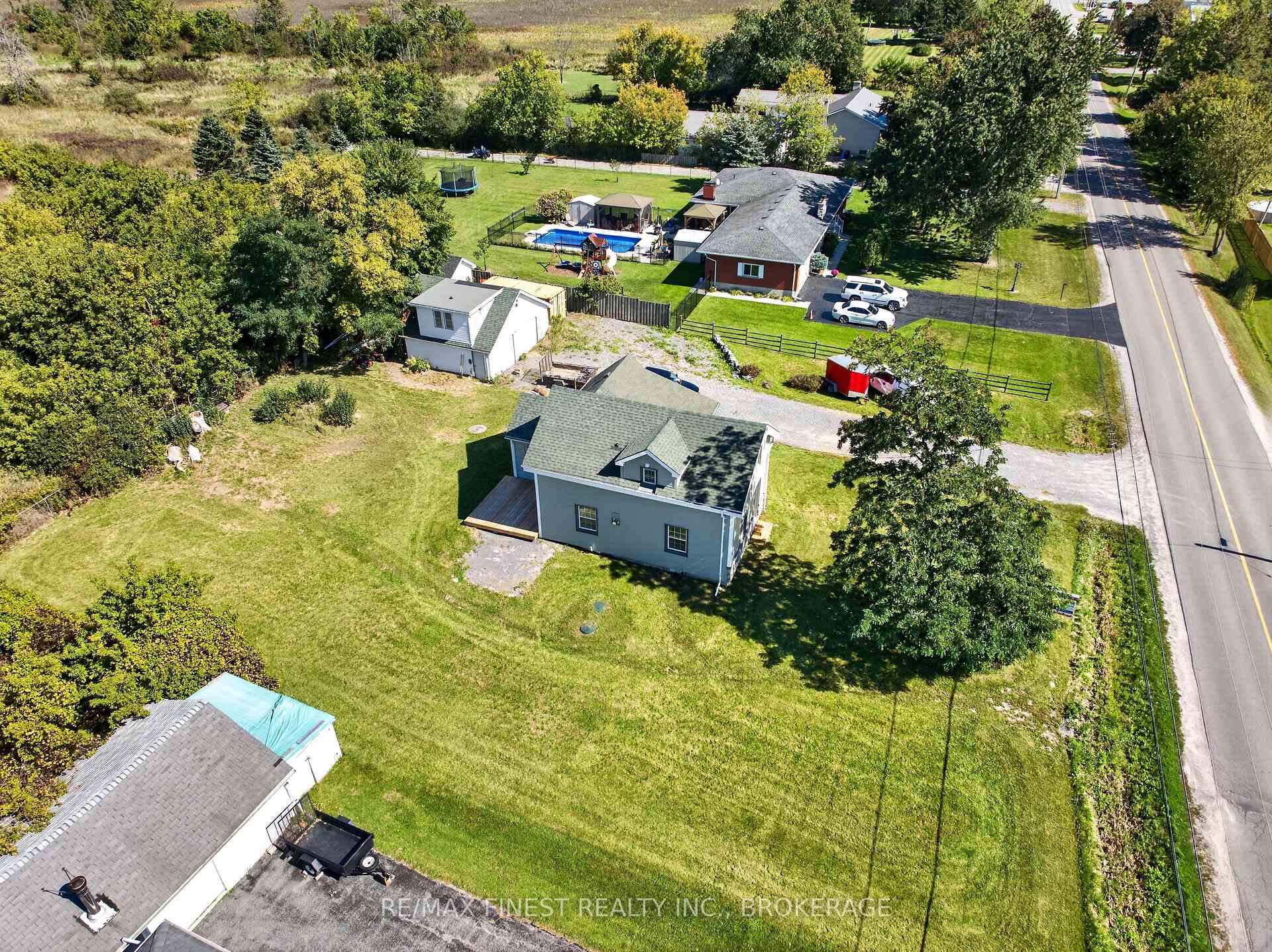 Photo 8 of 1069 Sunnyside Road, Kingston, City North of 401 — HOMEH