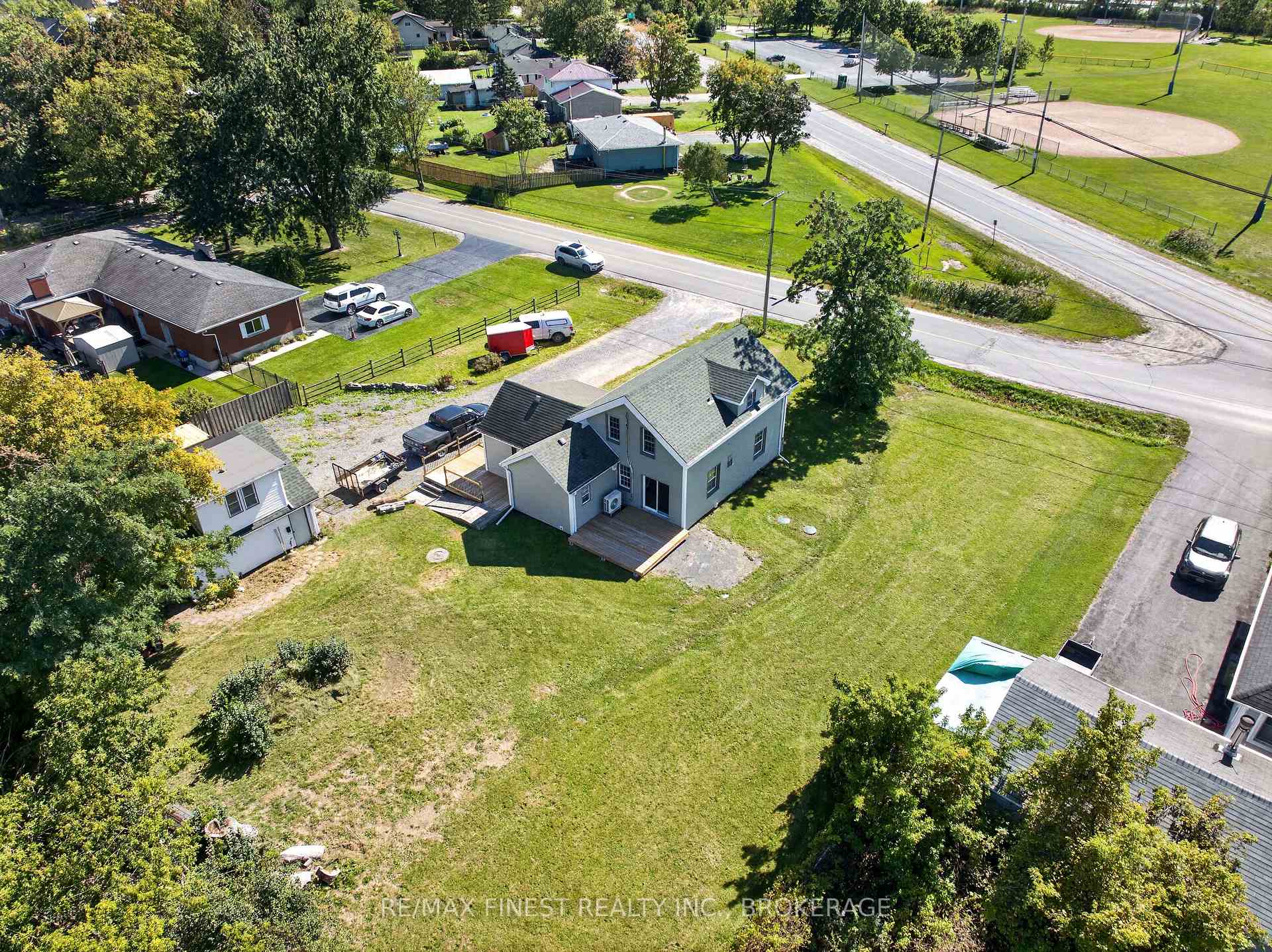 Photo 11 of 1069 Sunnyside Road, Kingston, City North of 401 — HOMEH