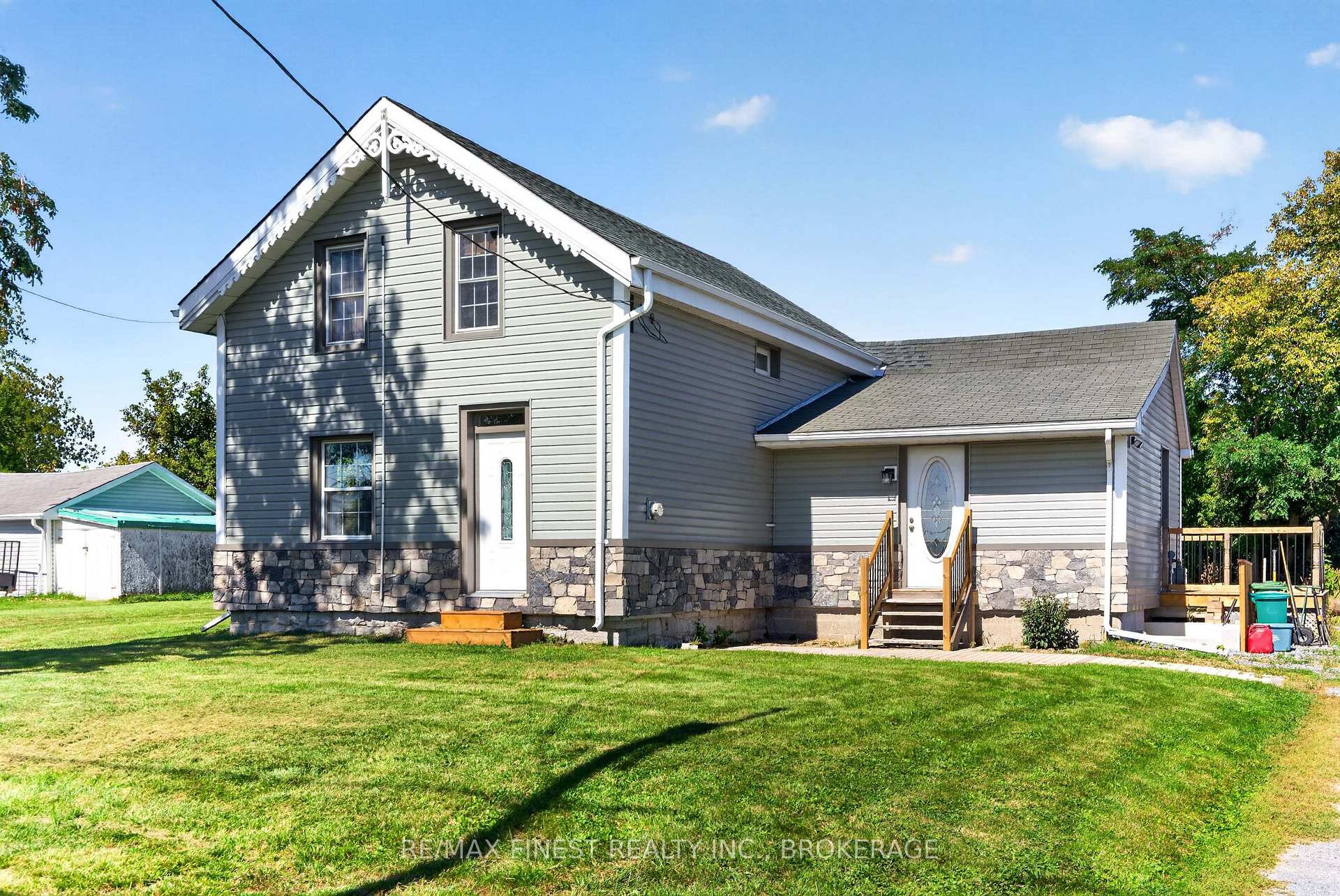 Photo 3 of 1069 Sunnyside Road, Kingston, City North of 401 — HOMEH