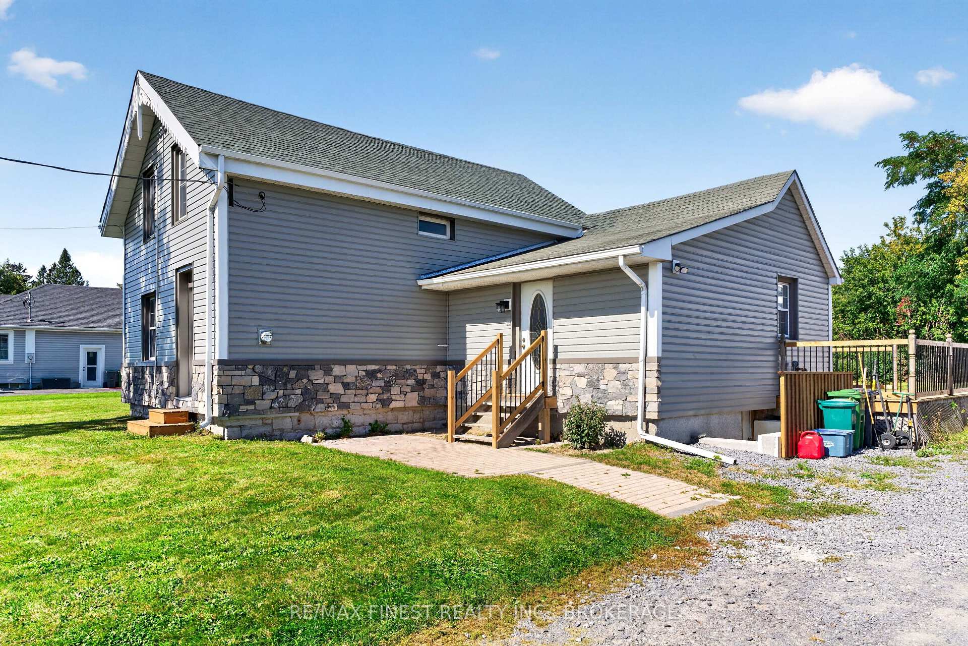 Photo 26 of 1069 Sunnyside Road, Kingston, City North of 401 — HOMEH