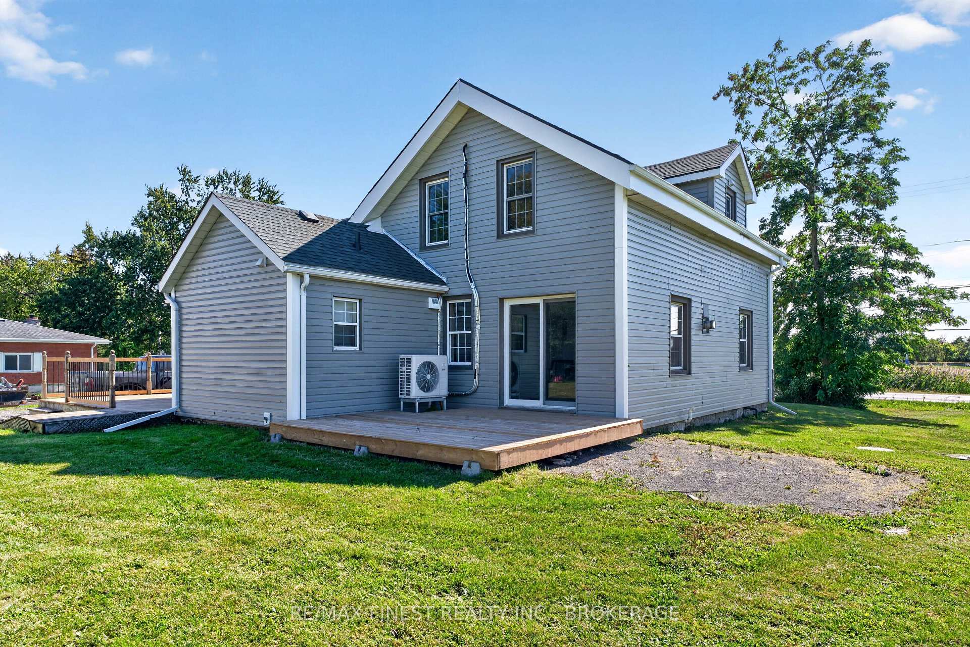 Photo 7 of 1069 Sunnyside Road, Kingston, City North of 401 — HOMEH