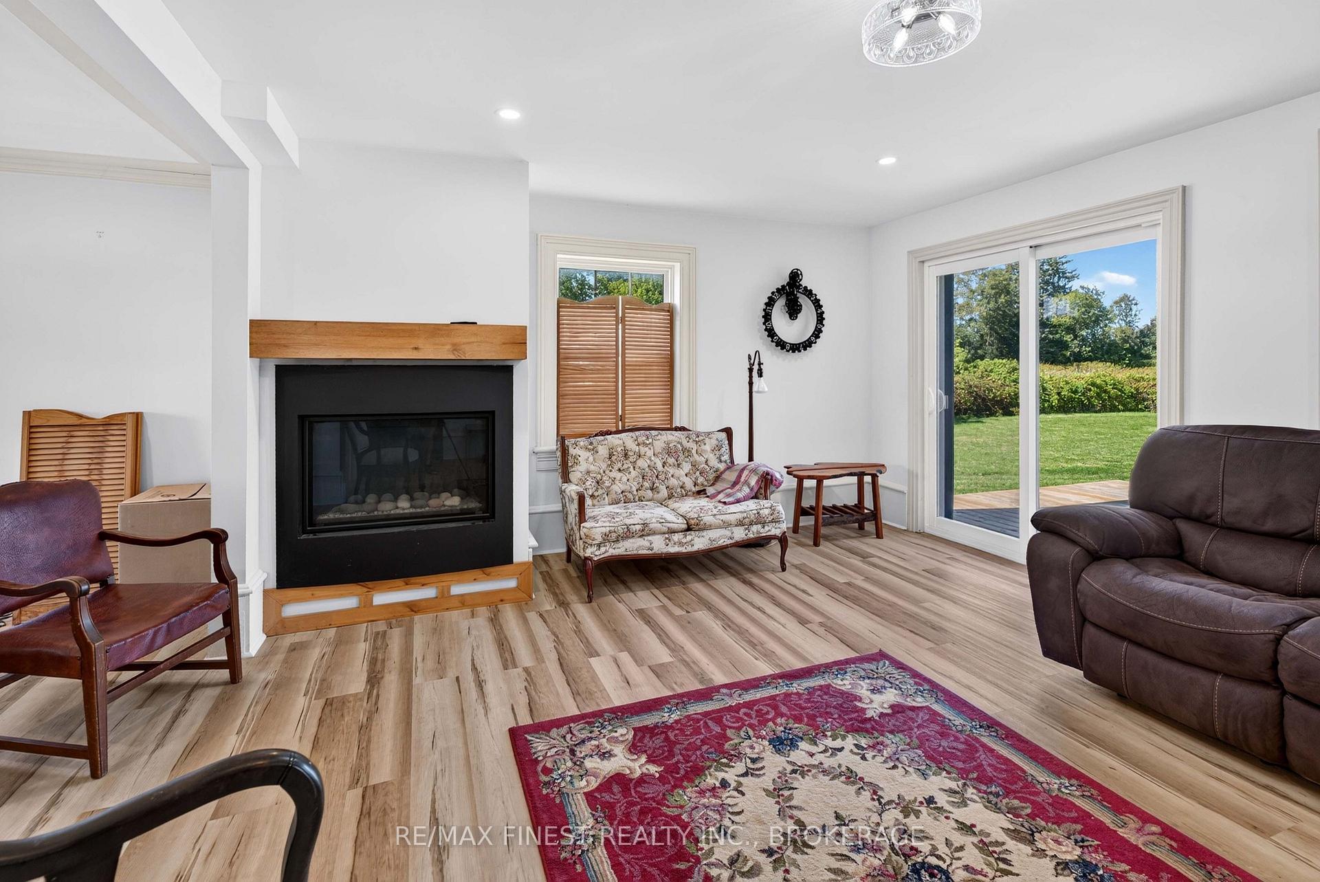Photo 24 of 1069 Sunnyside Road, Kingston, City North of 401 — HOMEH