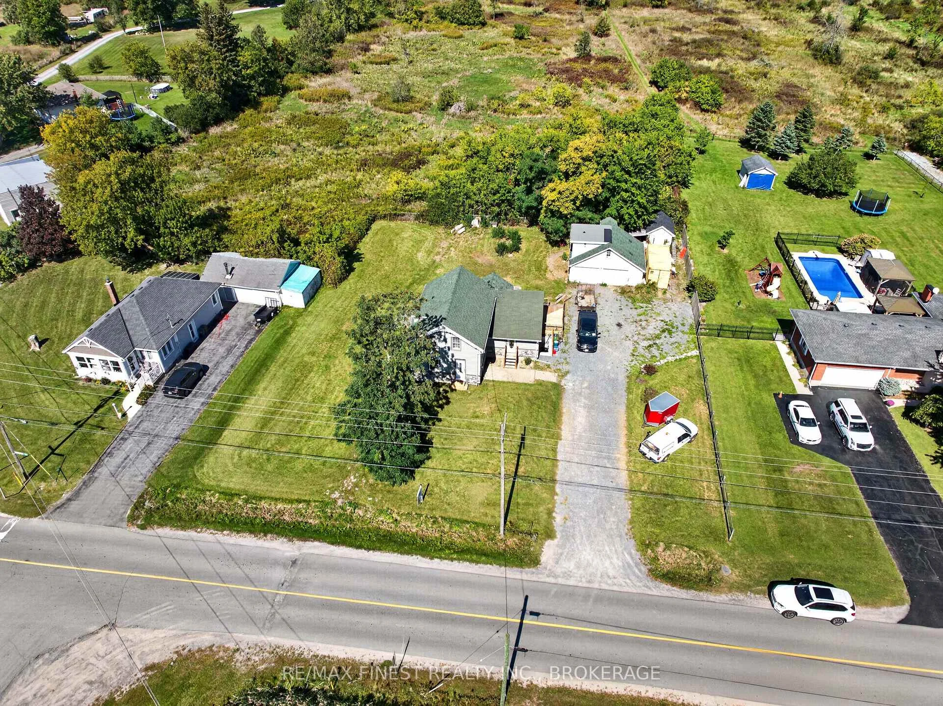 Photo 25 of 1069 Sunnyside Road, Kingston, City North of 401 — HOMEH