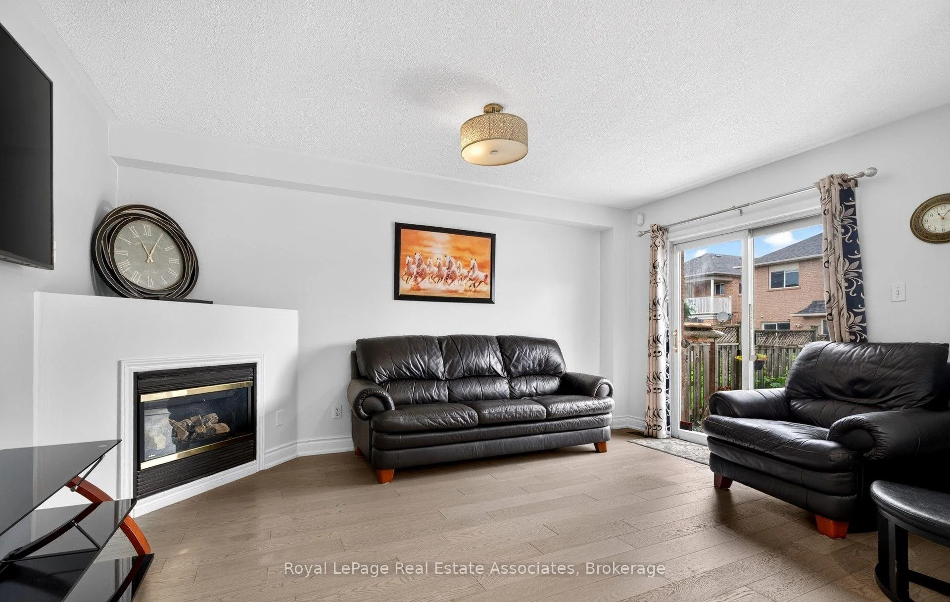 Photo 20 of 43 Hillsburgh Drive, Brampton, Fletcher's Meadow — HOMEH