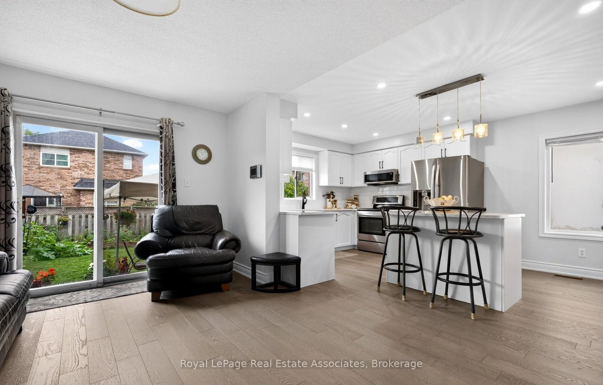 Photo 24 of 43 Hillsburgh Drive, Brampton, Fletcher's Meadow — HOMEH