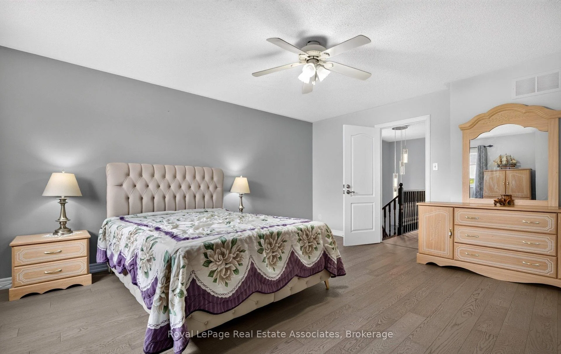Photo 26 of 43 Hillsburgh Drive, Brampton, Fletcher's Meadow — HOMEH
