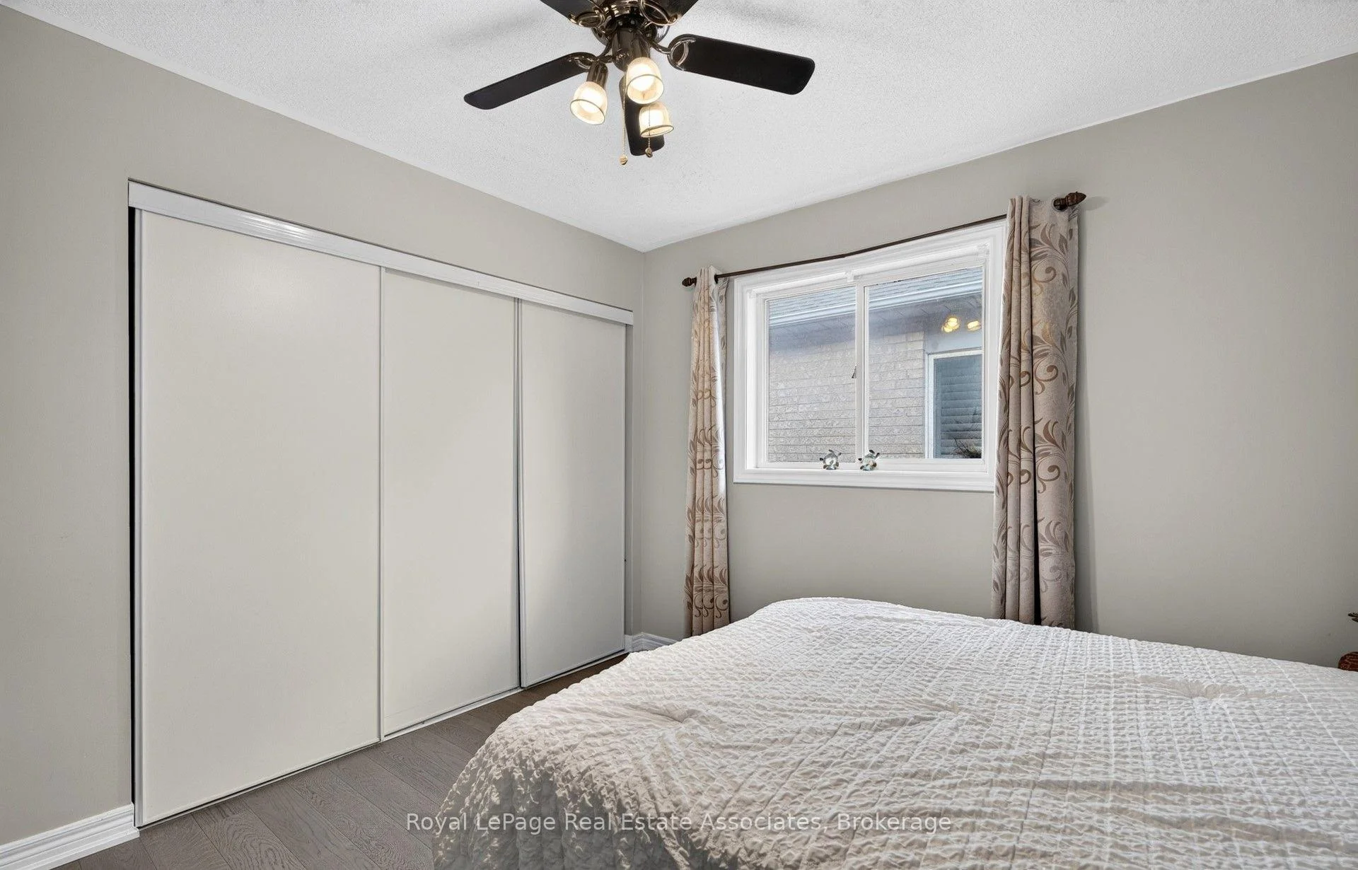 Photo 34 of 43 Hillsburgh Drive, Brampton, Fletcher's Meadow — HOMEH