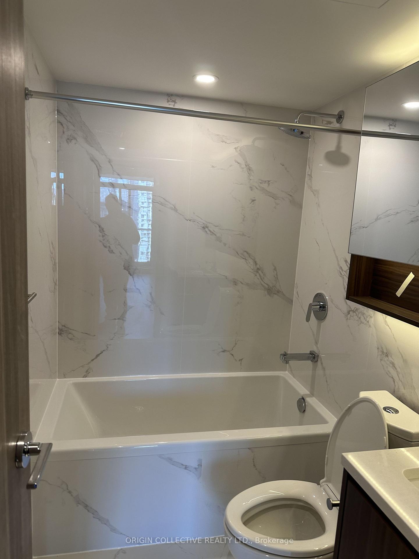Photo 9 of Unit 3805, 38 Widmer Street, Toronto, Waterfront Communities — HOMEH