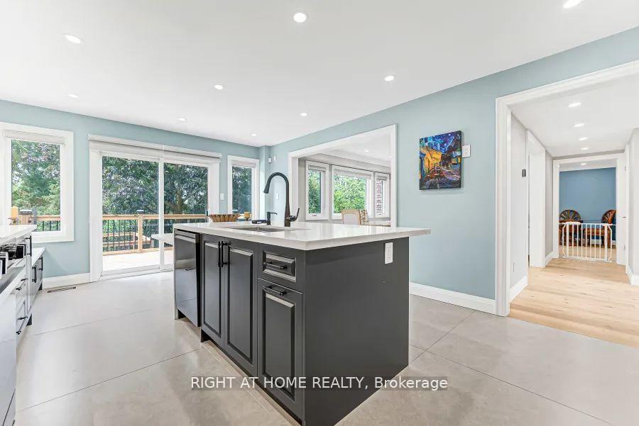 Photo 16 of 35 Harmony Hill Crescent, Richmond Hill, Mill Pond — HOMEH