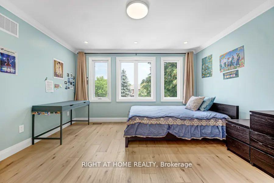 Photo 34 of 35 Harmony Hill Crescent, Richmond Hill, Mill Pond — HOMEH