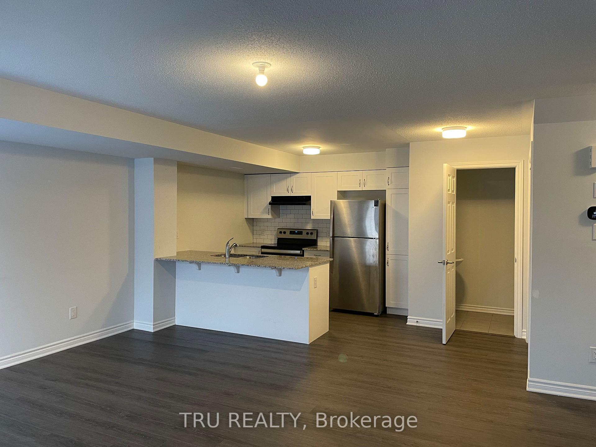 Photo 3 of 604 Lapland Terrace, Ottawa, Kanata - Emerald Meadows/Trailwest — HOMEH