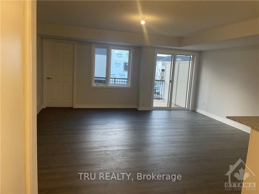 Photo 4 of 604 Lapland Terrace, Ottawa, Kanata - Emerald Meadows/Trailwest — HOMEH