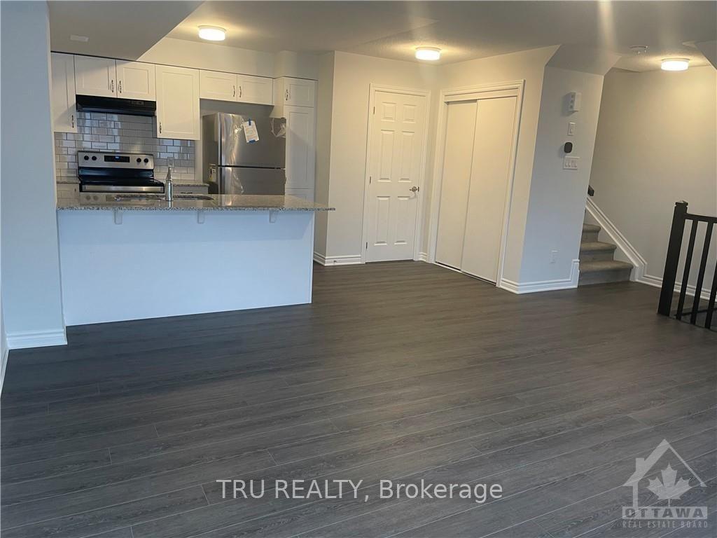 Photo 5 of 604 Lapland Terrace, Ottawa, Kanata - Emerald Meadows/Trailwest — HOMEH