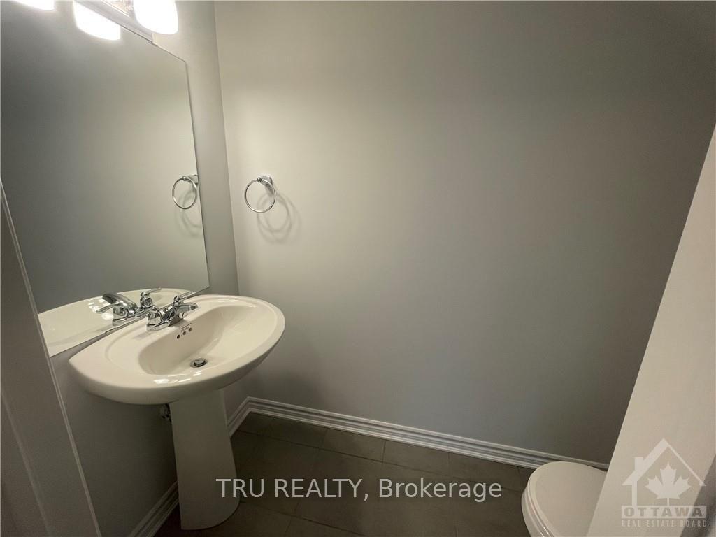 Photo 9 of 604 Lapland Terrace, Ottawa, Kanata - Emerald Meadows/Trailwest — HOMEH
