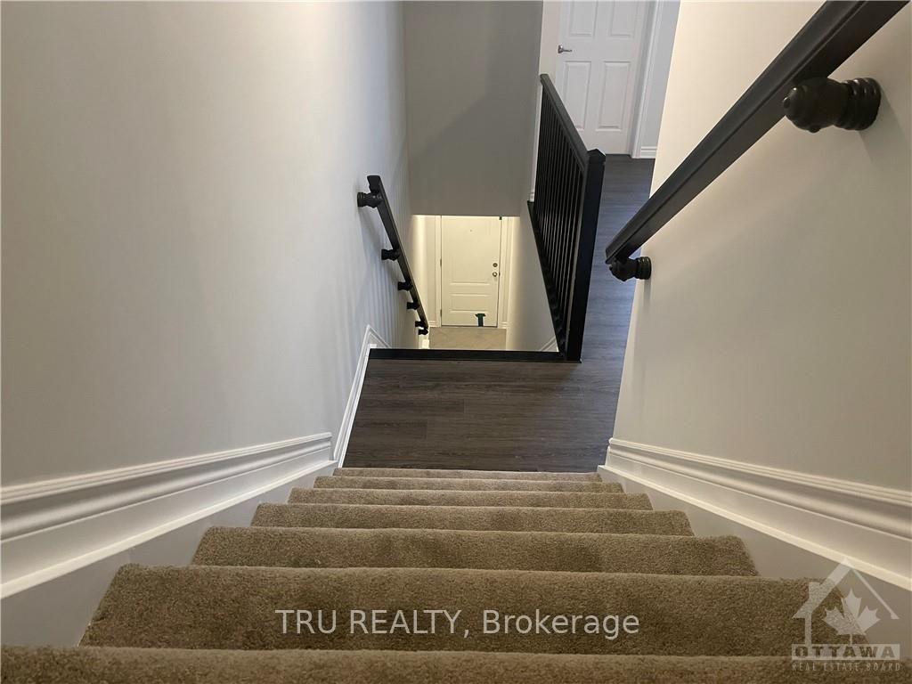Photo 10 of 604 Lapland Terrace, Ottawa, Kanata - Emerald Meadows/Trailwest — HOMEH