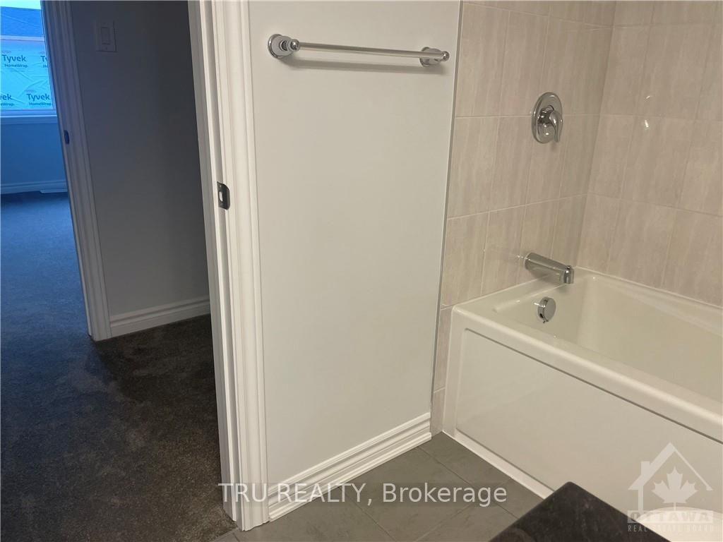 Photo 12 of 604 Lapland Terrace, Ottawa, Kanata - Emerald Meadows/Trailwest — HOMEH
