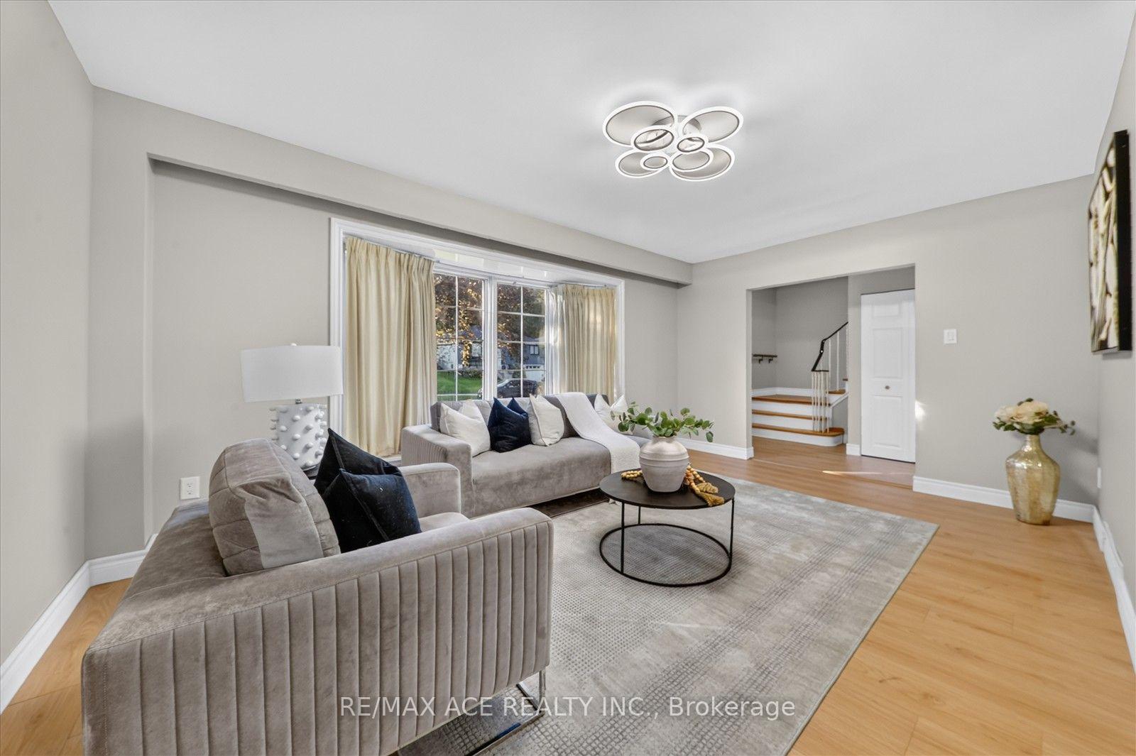 Photo 8 of 21 Sir Raymond Drive, Scarborough, Guildwood — HOMEH