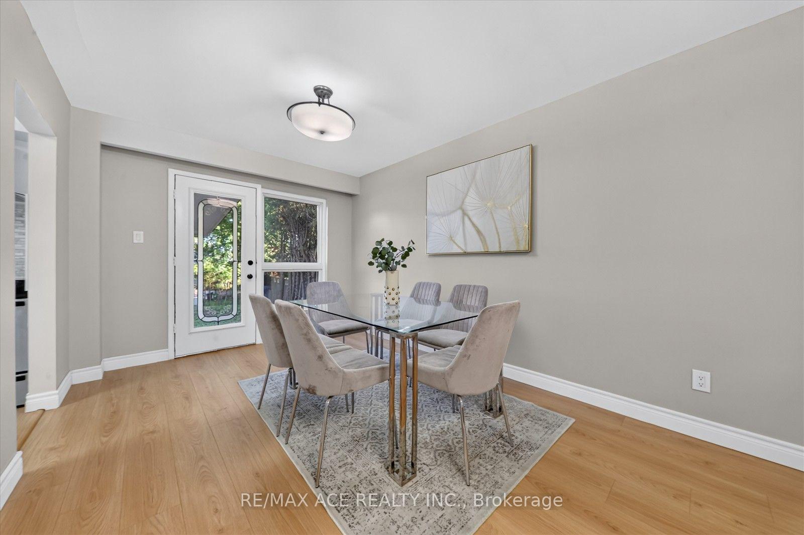 Photo 10 of 21 Sir Raymond Drive, Scarborough, Guildwood — HOMEH