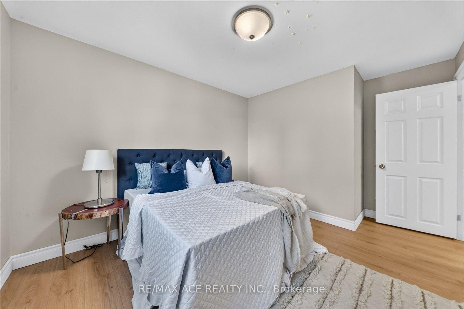 Photo 21 of 21 Sir Raymond Drive, Scarborough, Guildwood — HOMEH
