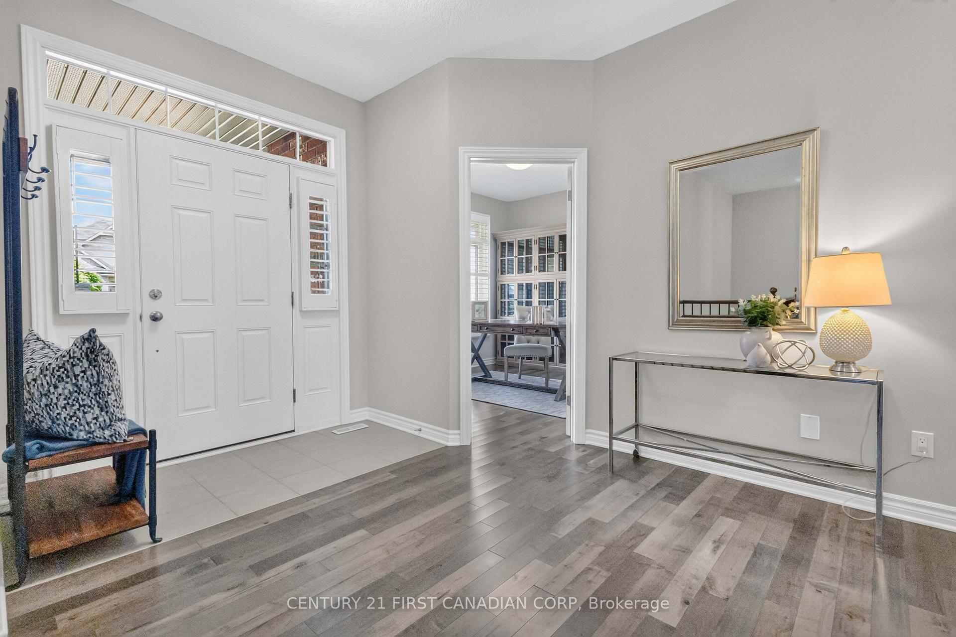 Photo 4 of 3183 Pincombe Drive, London, South W — HOMEH