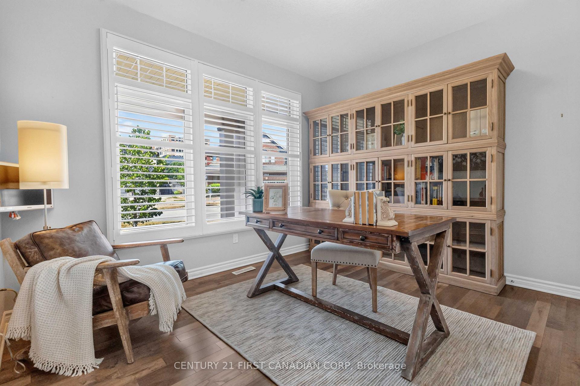 Photo 6 of 3183 Pincombe Drive, London, South W — HOMEH
