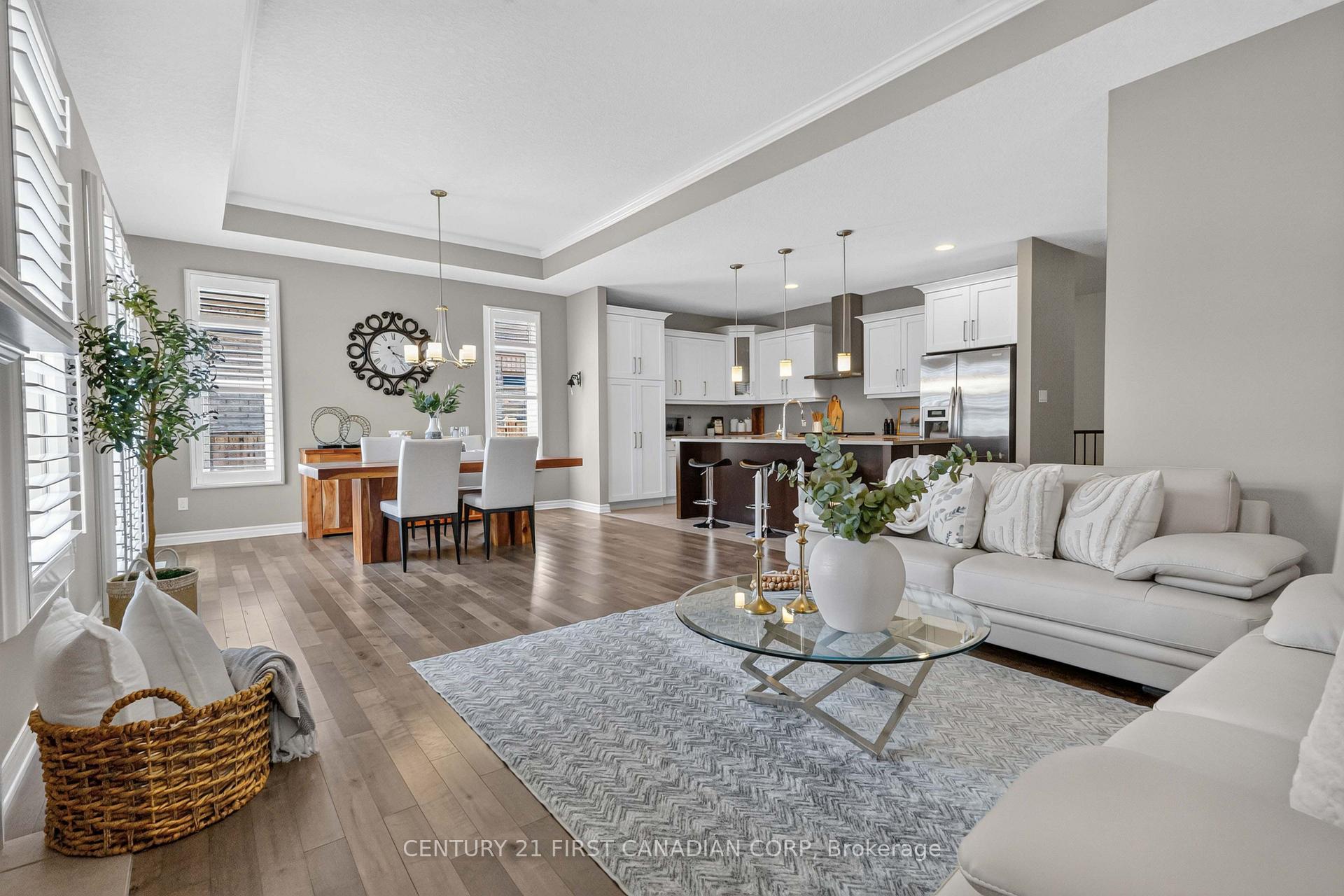 Photo 7 of 3183 Pincombe Drive, London, South W — HOMEH