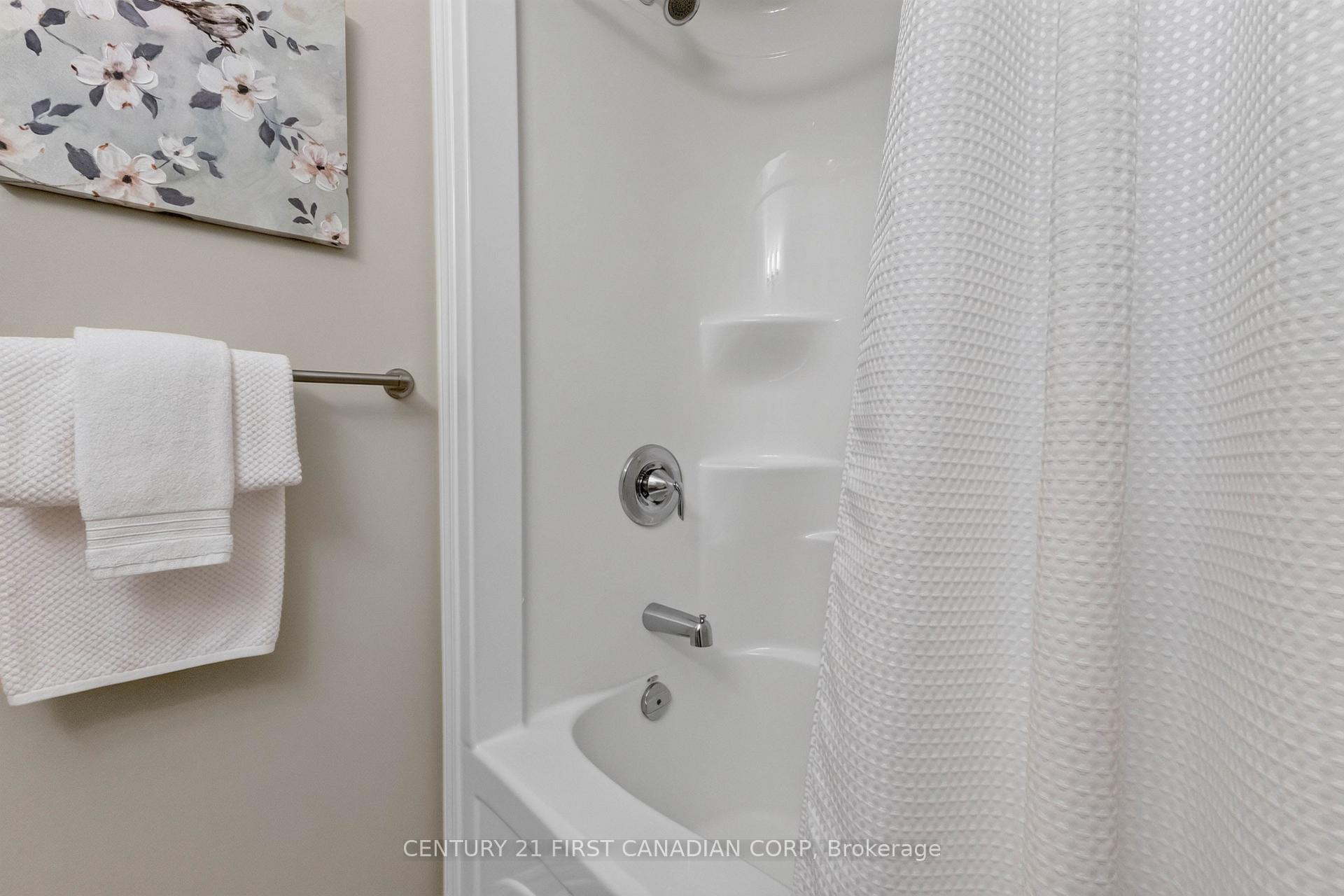 Photo 18 of 3183 Pincombe Drive, London, South W — HOMEH
