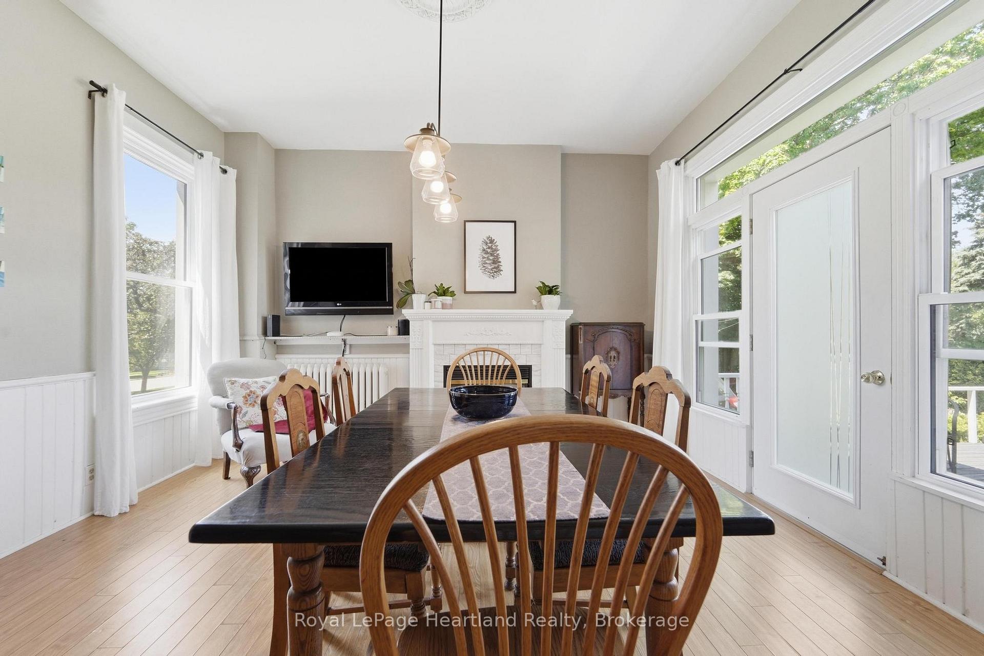 Photo 10 of 72 Colborne Street, Goderich, Goderich (Town) — HOMEH