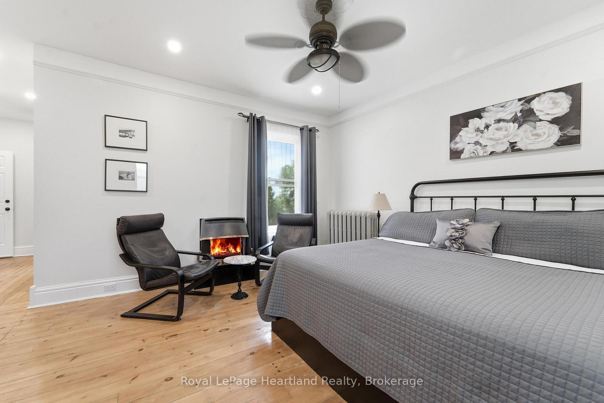Photo 16 of 72 Colborne Street, Goderich, Goderich (Town) — HOMEH