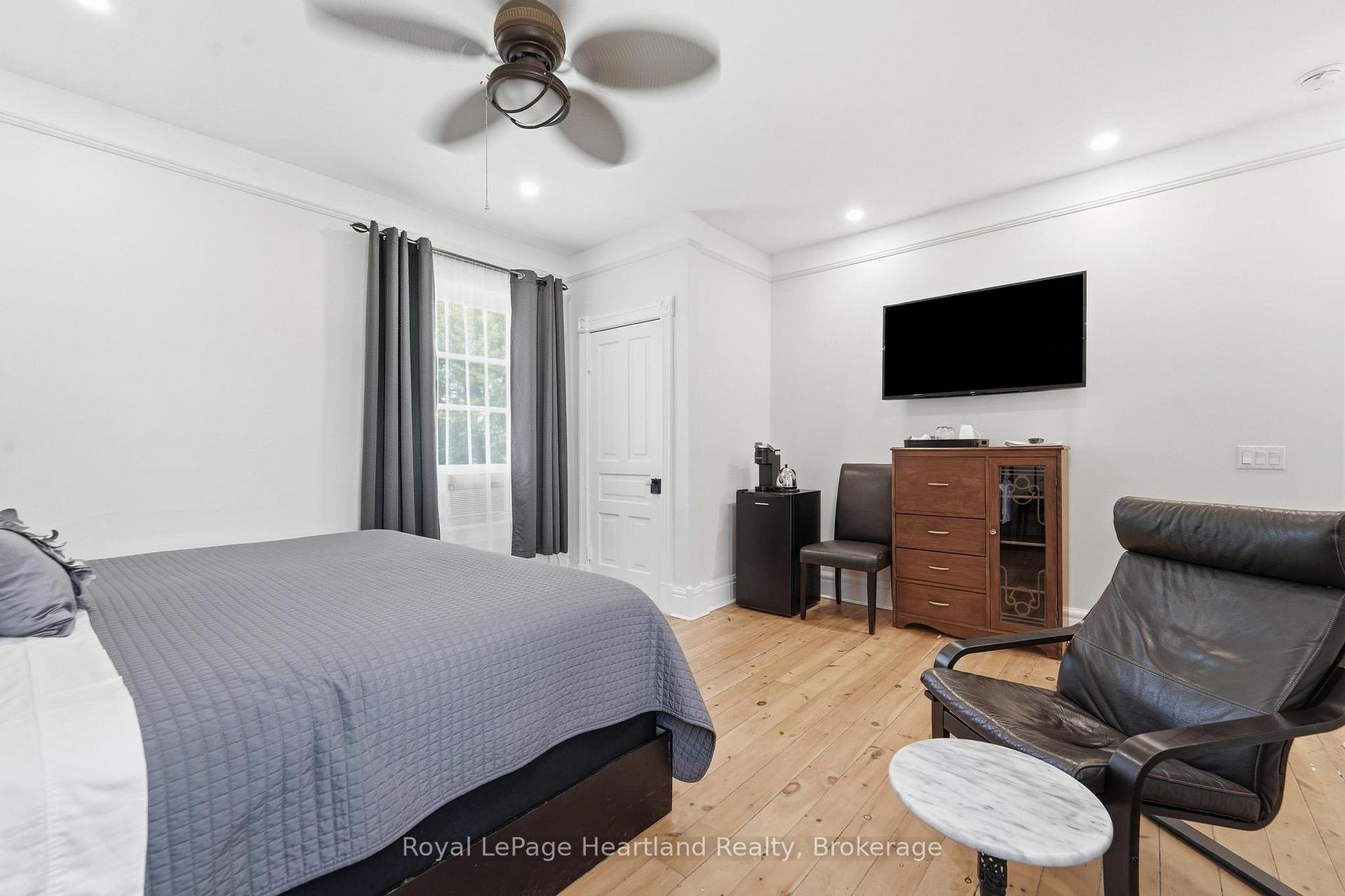 Photo 17 of 72 Colborne Street, Goderich, Goderich (Town) — HOMEH