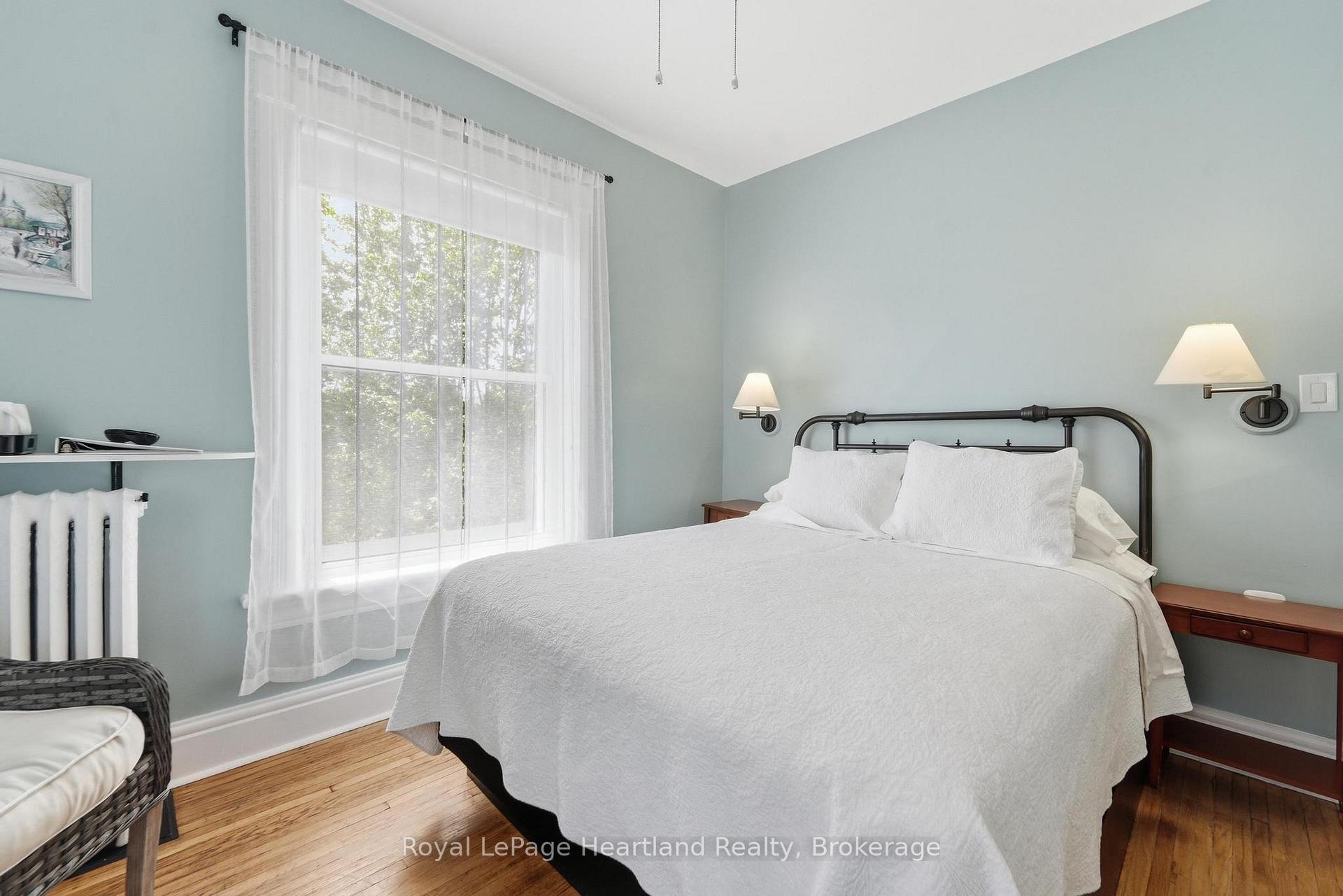 Photo 23 of 72 Colborne Street, Goderich, Goderich (Town) — HOMEH