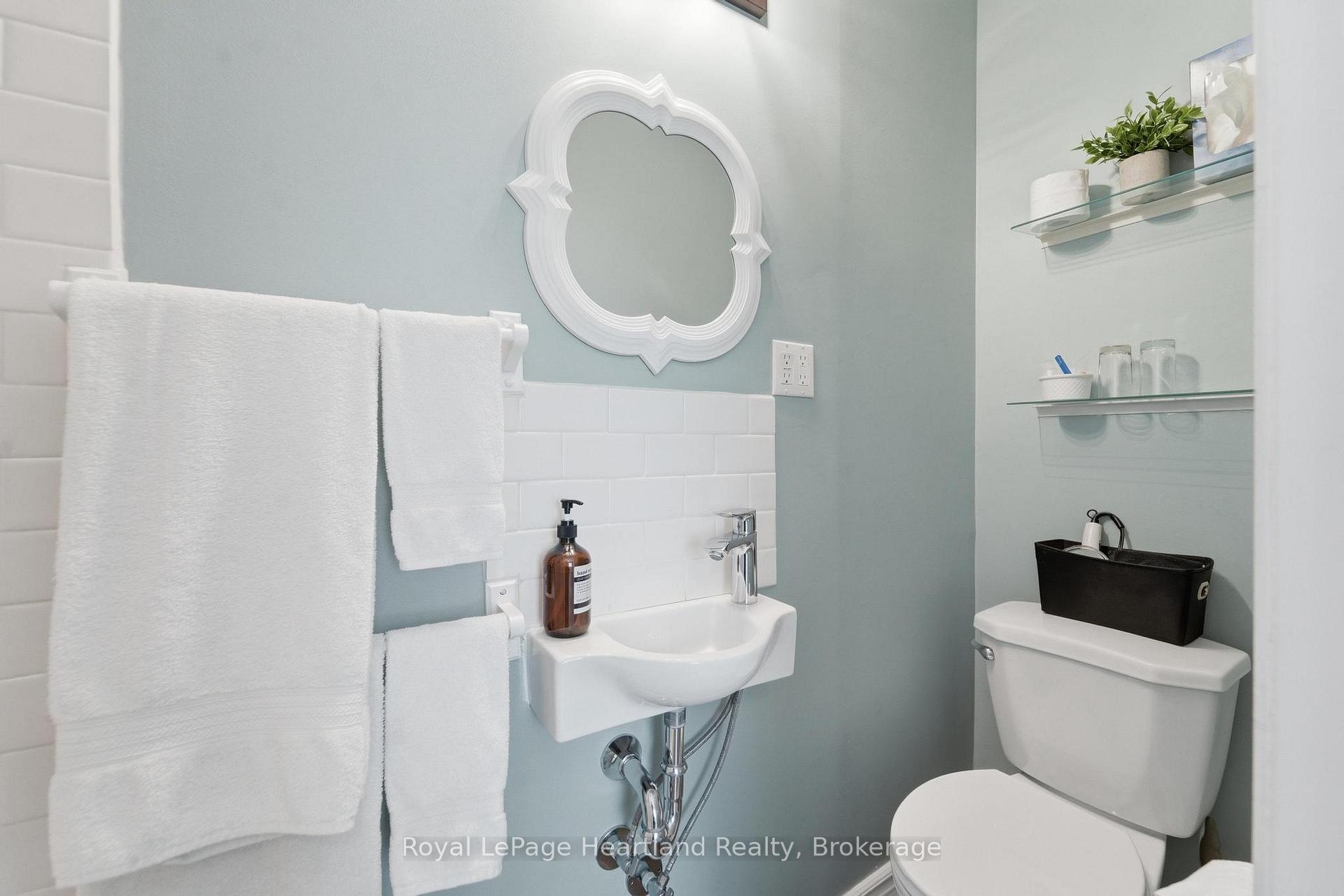 Photo 24 of 72 Colborne Street, Goderich, Goderich (Town) — HOMEH