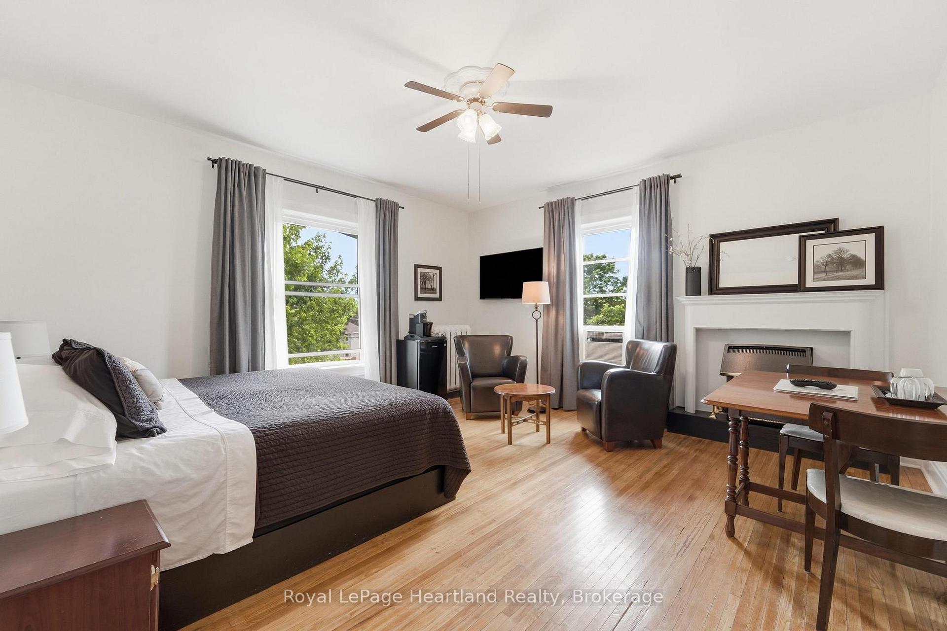Photo 26 of 72 Colborne Street, Goderich, Goderich (Town) — HOMEH