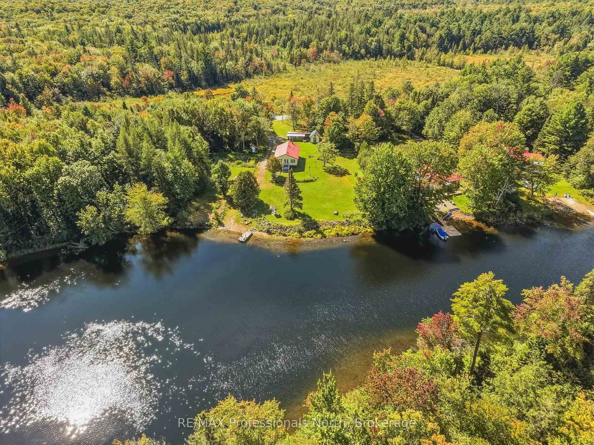 Photo 2 of 1035 Sherwood Forest Road, Bracebridge — HOMEH
