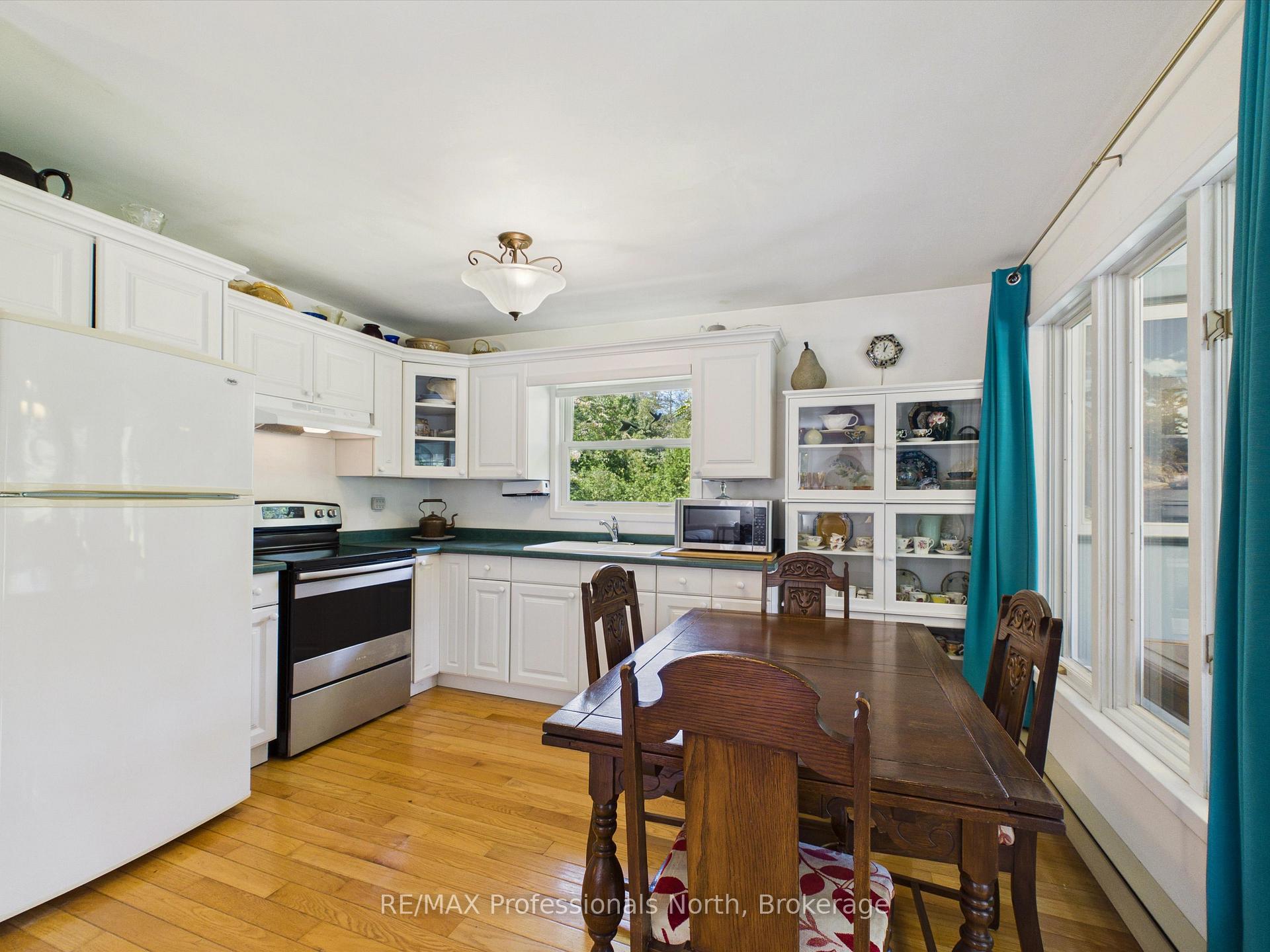 Photo 12 of 1035 Sherwood Forest Road, Bracebridge — HOMEH