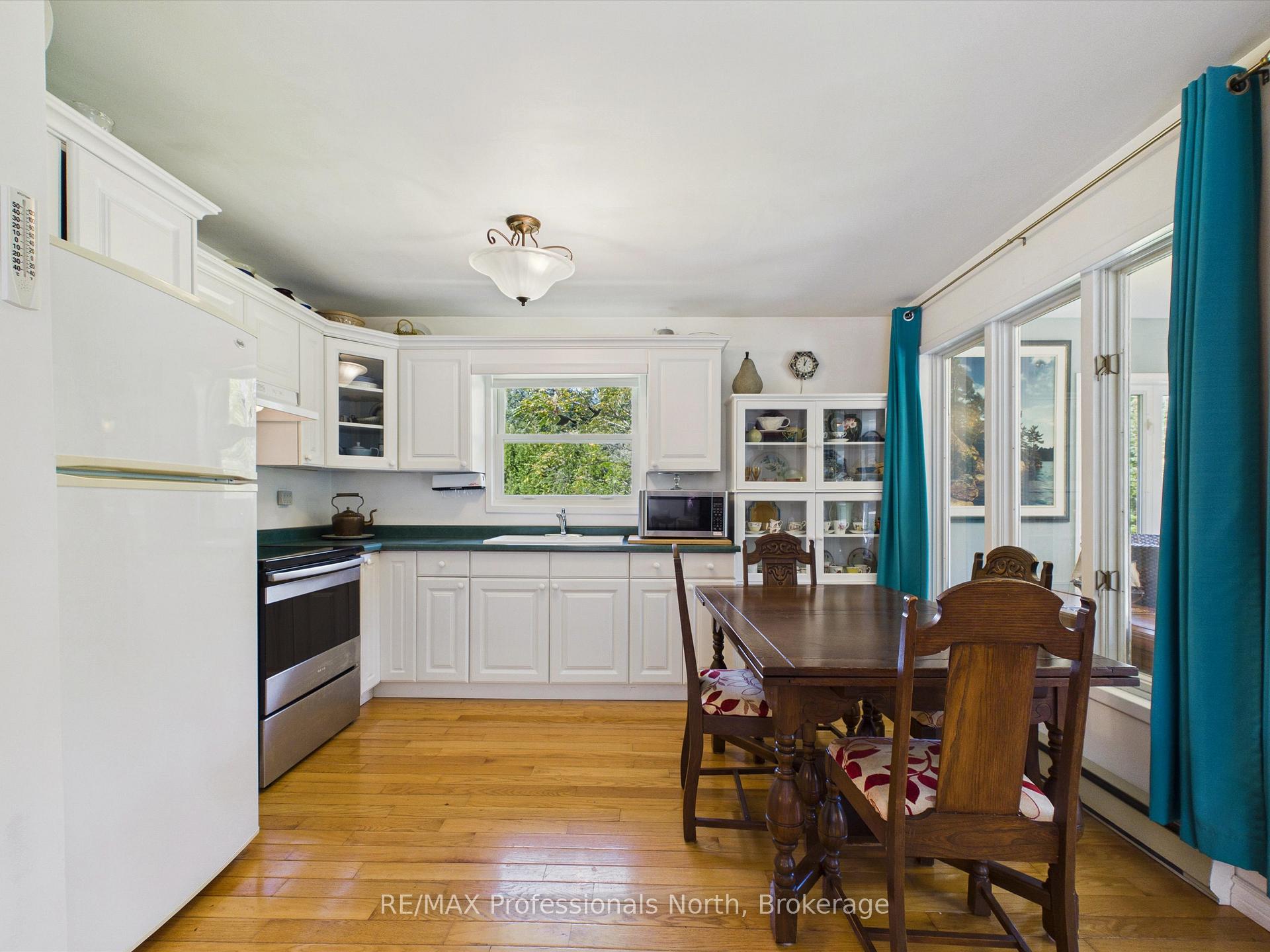 Photo 13 of 1035 Sherwood Forest Road, Bracebridge — HOMEH