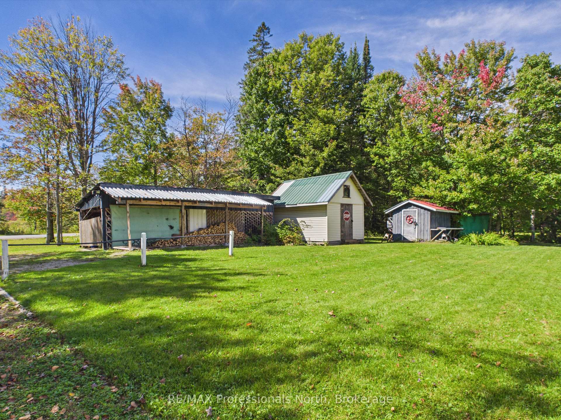 Photo 35 of 1035 Sherwood Forest Road, Bracebridge — HOMEH