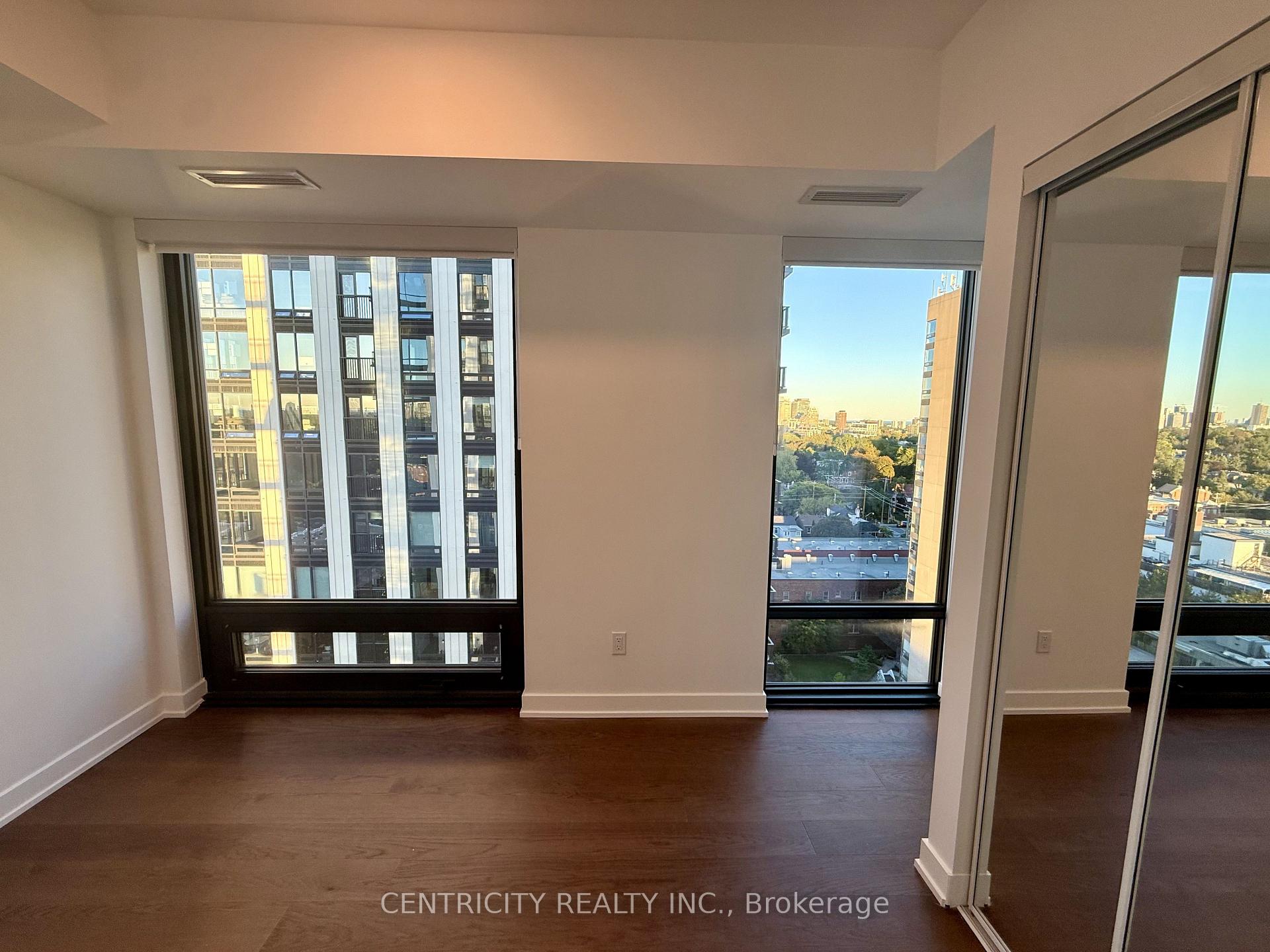 Photo 4 of Unit 1902, 91 Montclair Avenue, Toronto, Forest Hill South — HOMEH